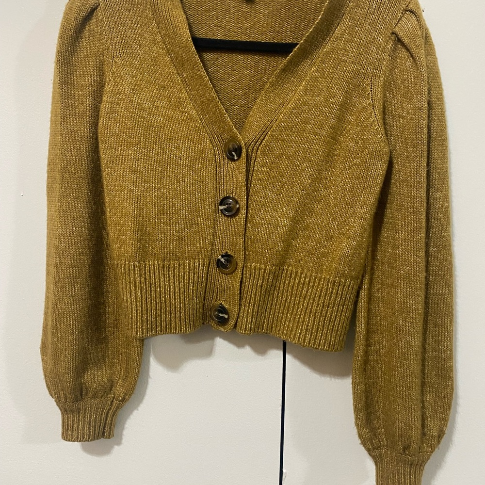 Who What Wear Cropped V-Neck Button Cardigan in Mustard